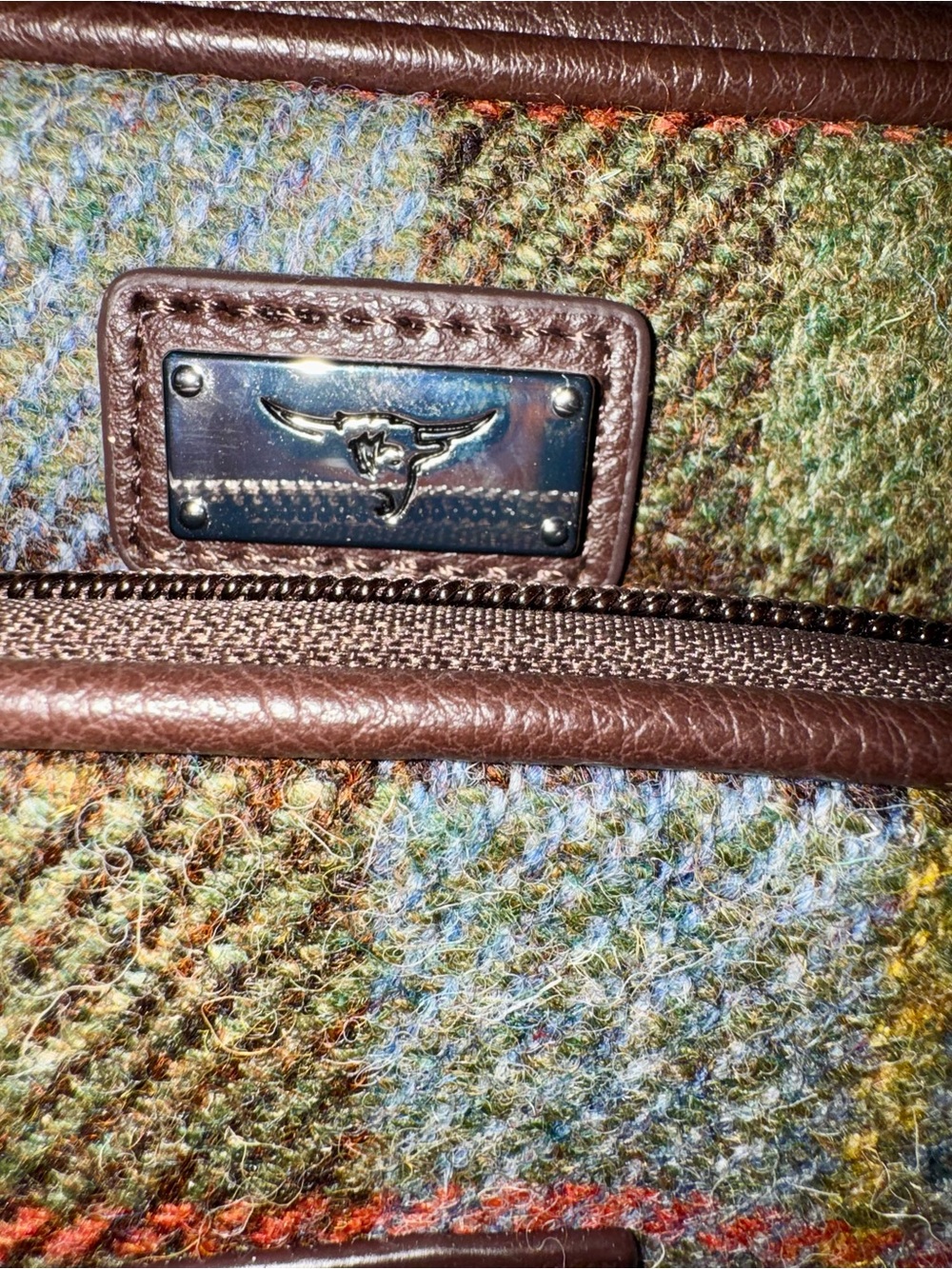 Glen Appin and Harris Tweed Plaid Crossbody Bag with Adjustable Strap - Picture 5 of 9